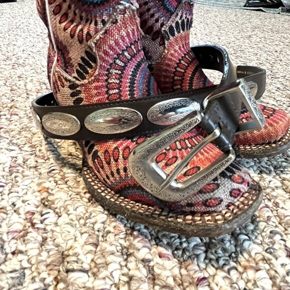 Lady Captiva Brown Belt, Engraved Silver Concho Southwest Cowgirl, Size Medium - Picture 5 of 11